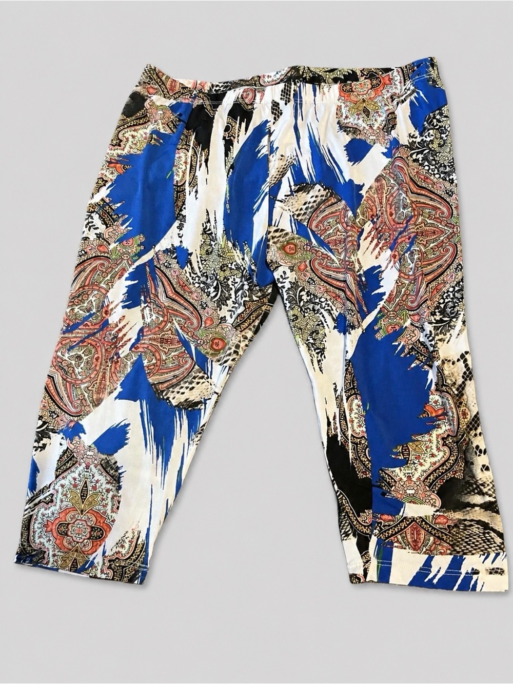 Bold Blue & Paisley Print Capris Pants